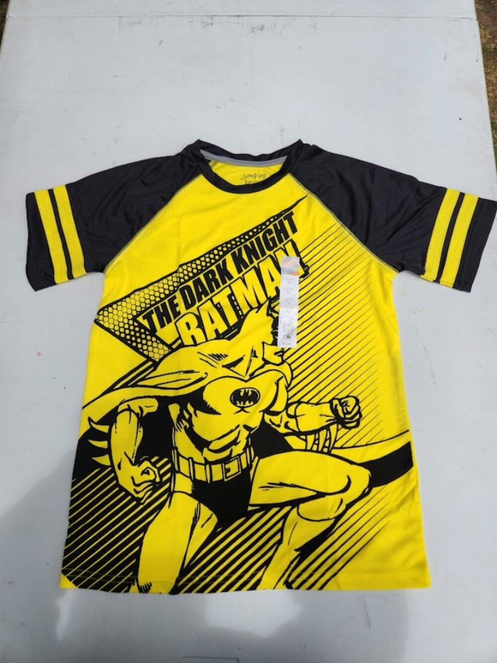 NEW DC ComiDark Knight Batman Shirt Yellow Black Size 12 Boys Tee T-Shirt Shirt